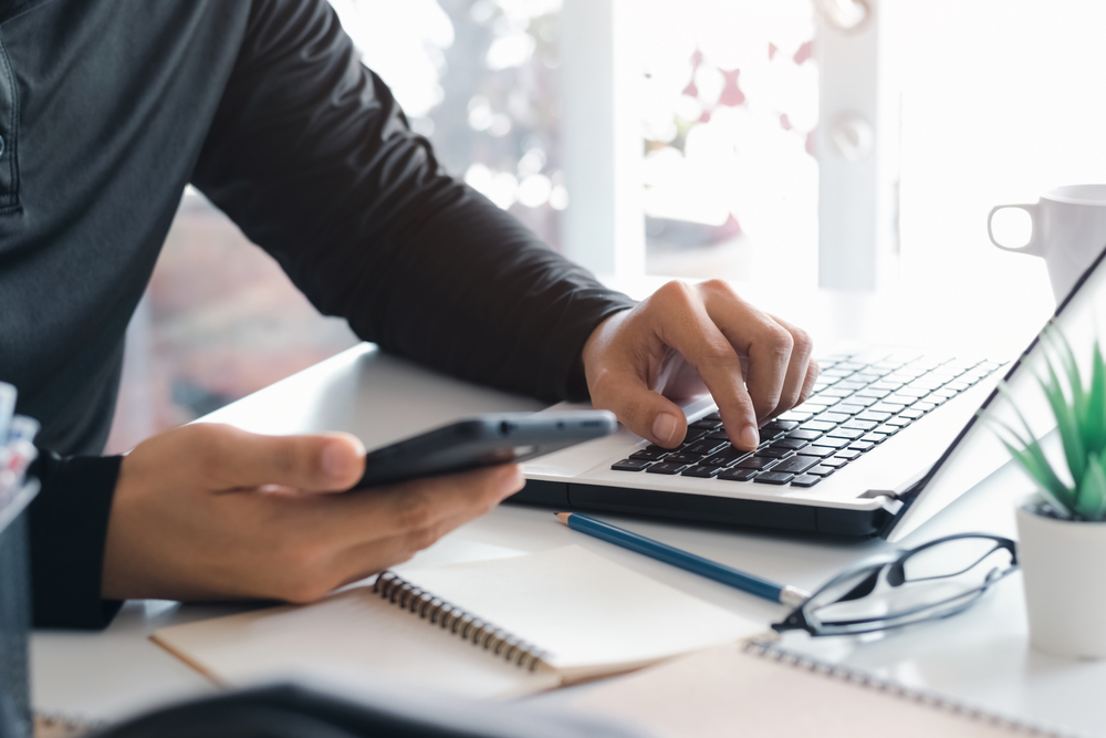 Work,Using,Mobile,Phone,Typing,Computer,Mobile,Chat,Laptop,Contact